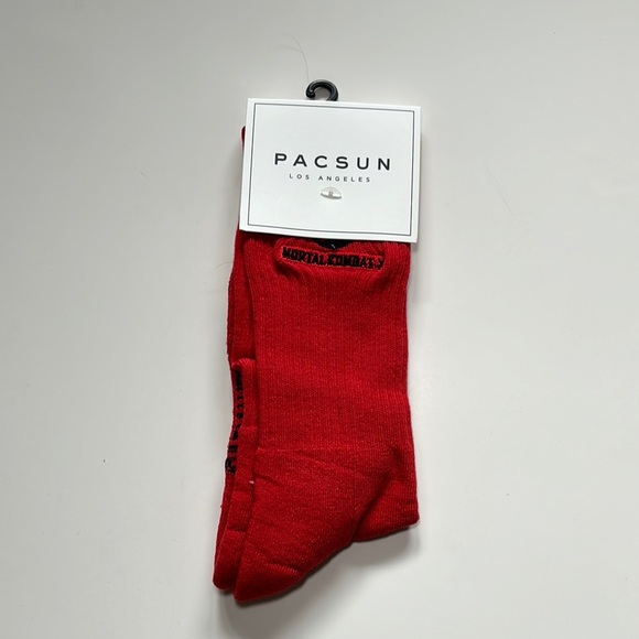 ⭐️NWT-PacSun Red Casual Crew Socks with Gold Logo - Picture 4 of 7